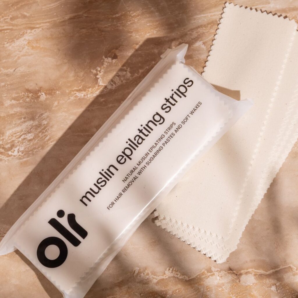 Stack of 100 muslin strips for sugaring - eco-friendly and washable fabric strips ideal for natural hair removal routines